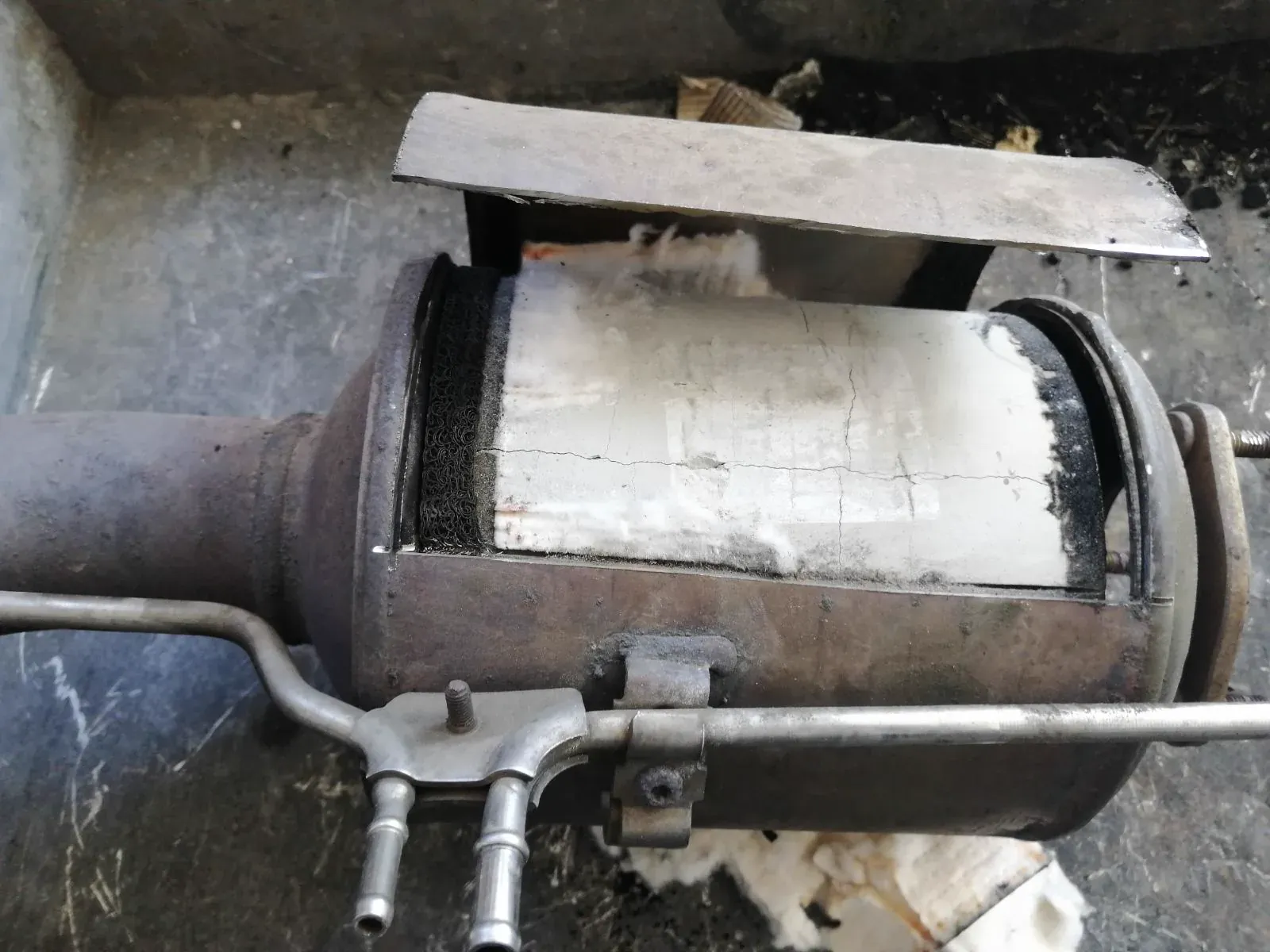 Auspuh servis Mile - ugradnja pletenica